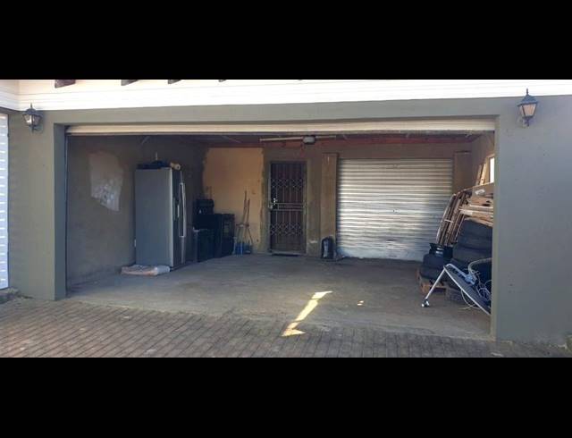 3 BEDROOM HOUSE FOR SALE IN PROTEA GLEN